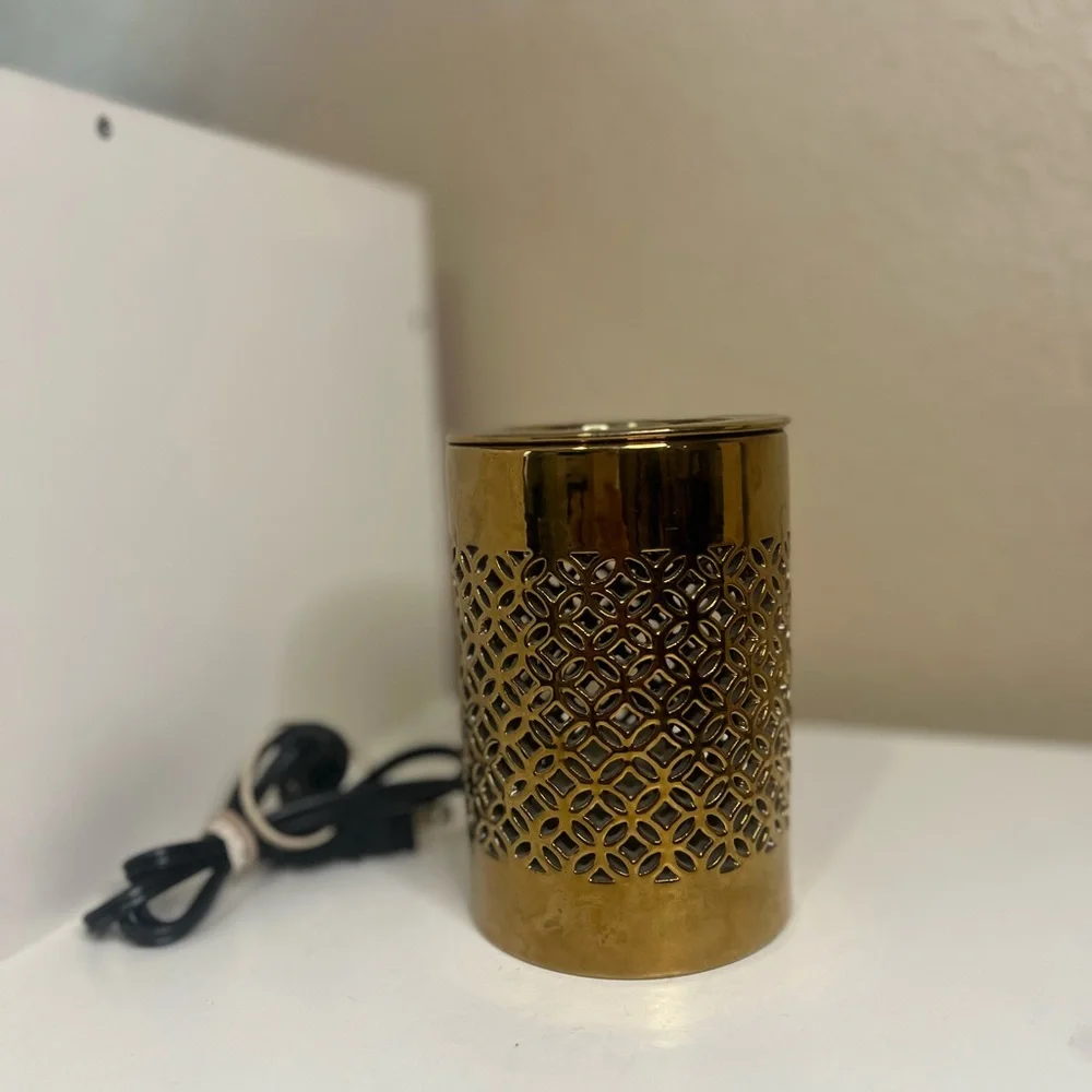 Vintage Gold Lattice Ceramic Electric Wax Warmer ✨